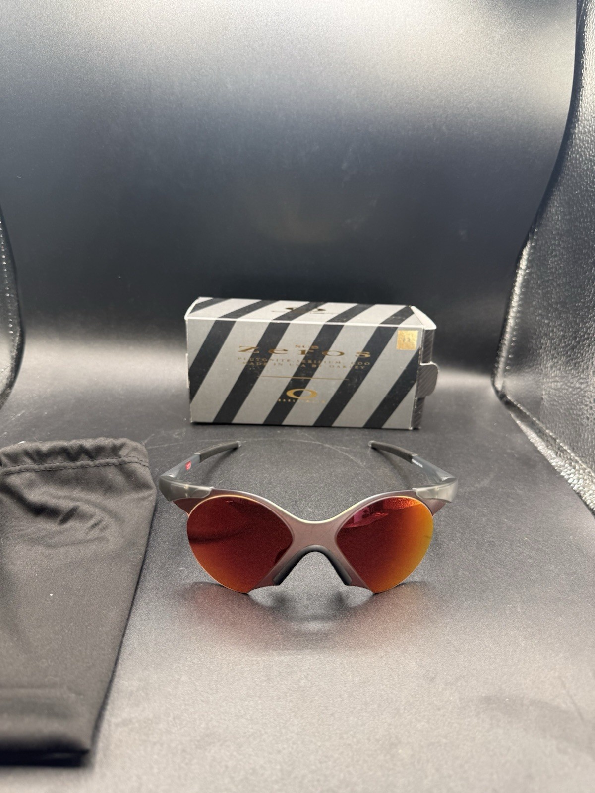 Oakley SubZero Matte Grey Smoke N/Prizm Snow Torch Iridium OO9425-0428