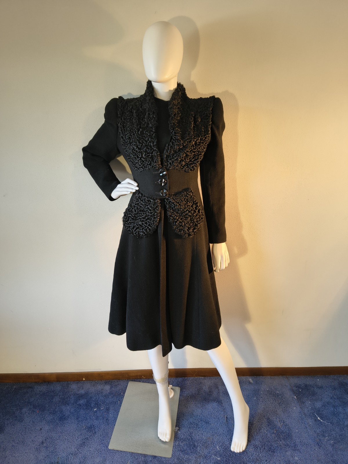 Vintage 1930\'s Black Wool And Persian Lamb Ladies Coat Approx Sz 4