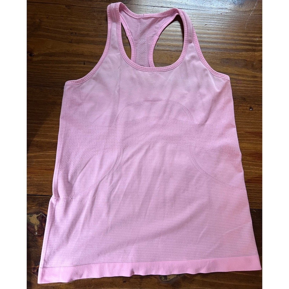 lululemon Swiftly Tech Racerback Tank Women Pink Seamless Activewear EUC  *Flaw