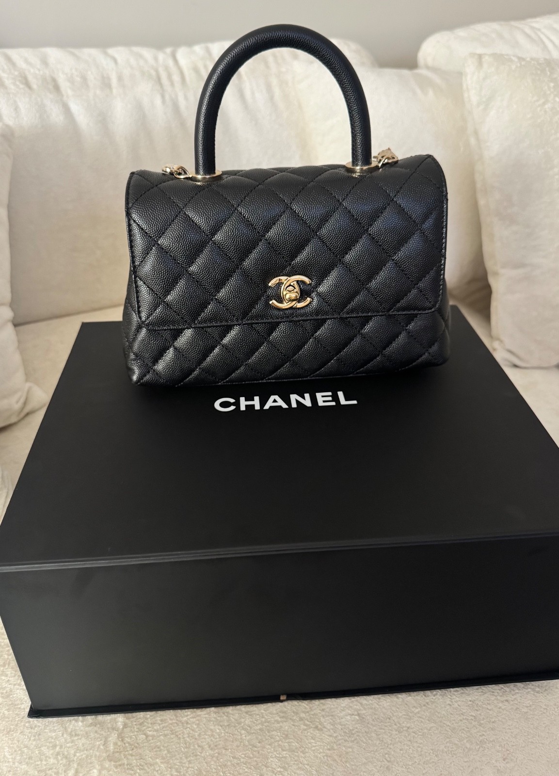 chanel caviar coco handle flap authentic black