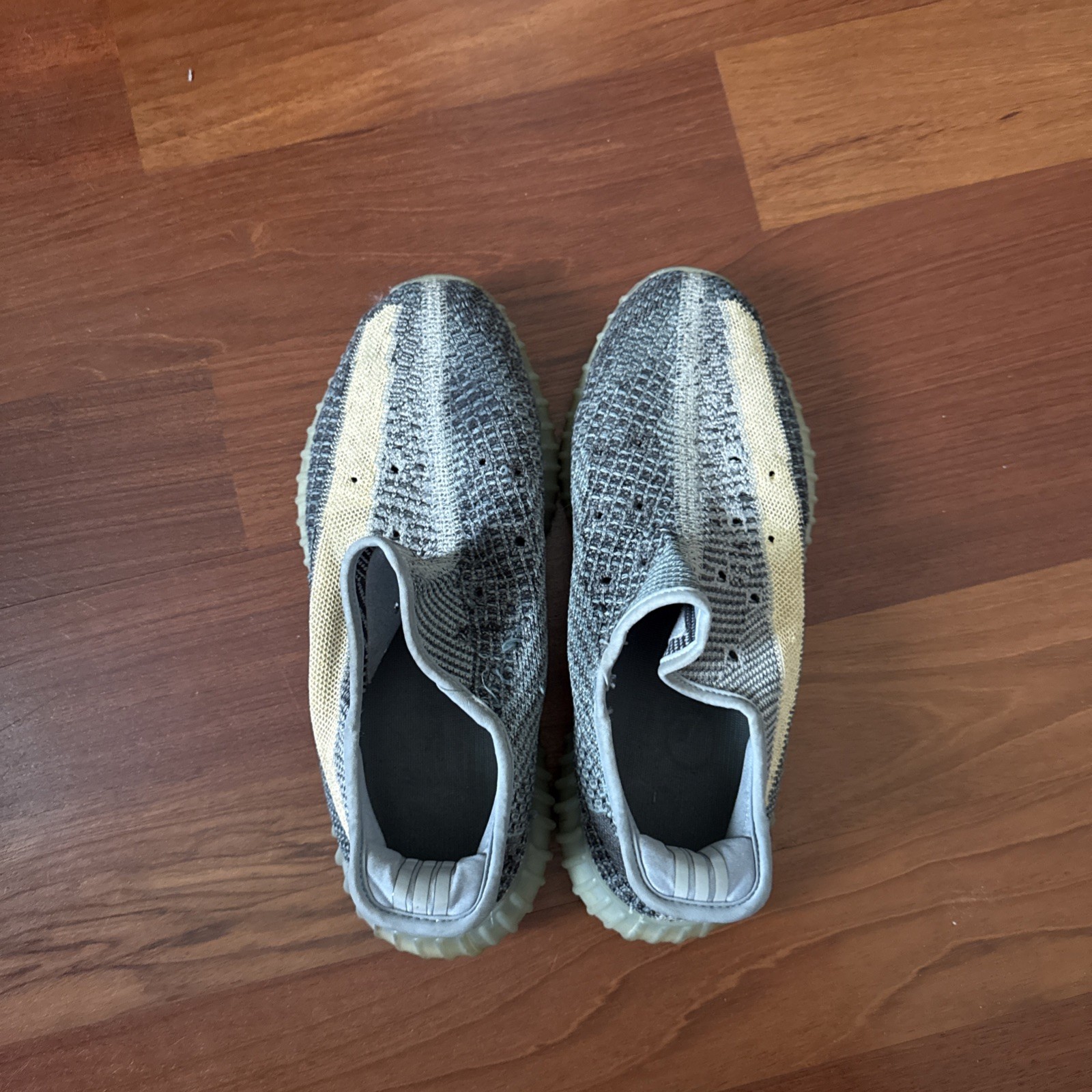 Size 11 - adidas Yeezy Boost 350 V2 Ash Blue