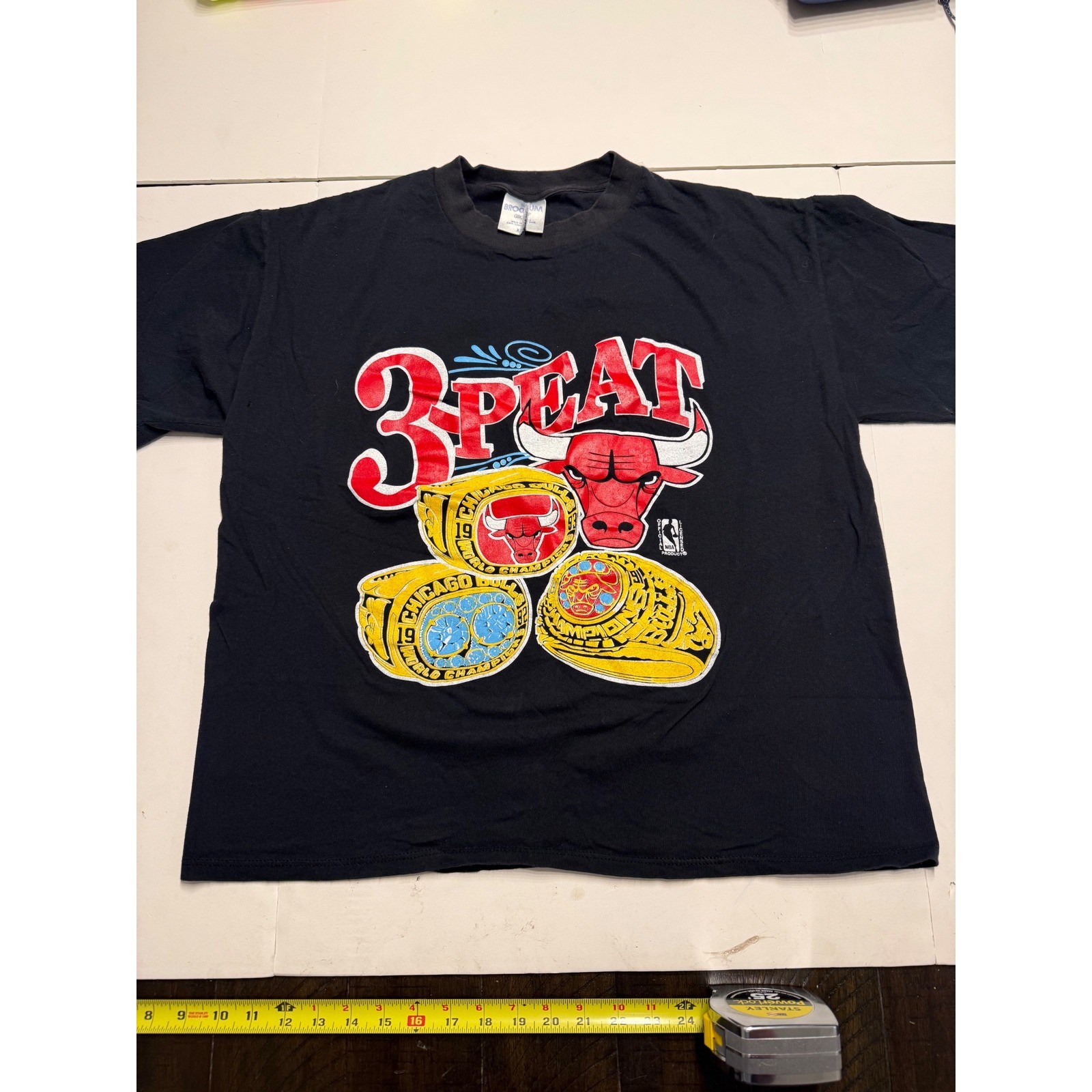 Vintage 1993 Chicago Bulls 3-Peat T-Shirt Brockum Group NBA Champions Black XL