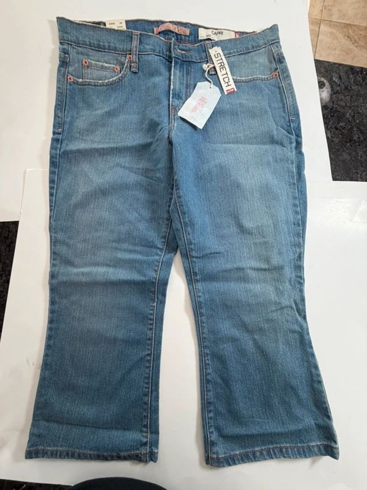 Vintage 2005 Levi’s 515 Capri Jeans Women’s 12 Y2K Re-Issued NWT