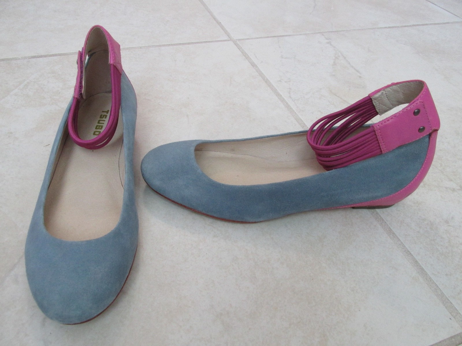 NEW Tsubo Gylda Strappy Ankle Strap Flats WOMENS 7 Blue Grey & Pink Sample