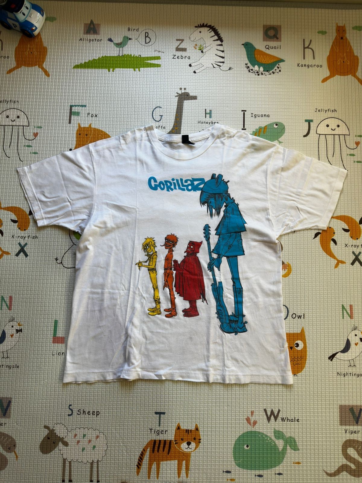 Vintage Y2K Gorillaz Blue Noodles Plastic Beach Era Tshirt