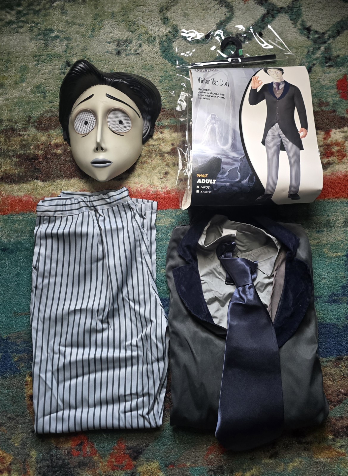 Spirit Halloween Adult Victor Van Dort Costume Deluxe Corpse Bride L NEW