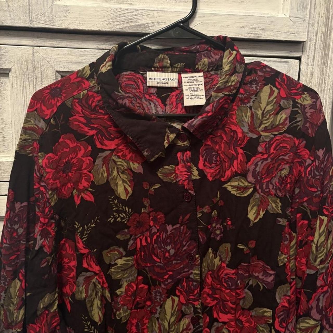 White Stag women’s 3XL red rose black floral button up. granny estate sale