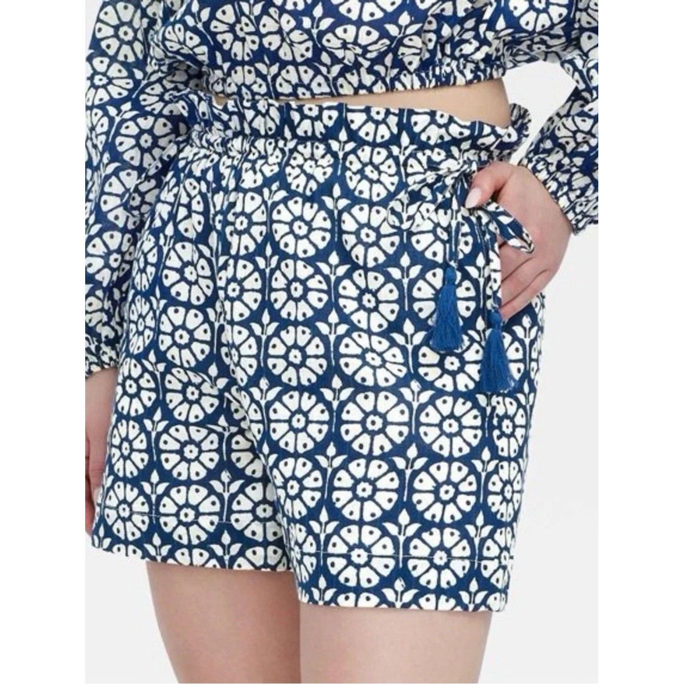Roller Rabbit for Target Navy Blue Floral Cotton Tassel Shorts Womens Medium