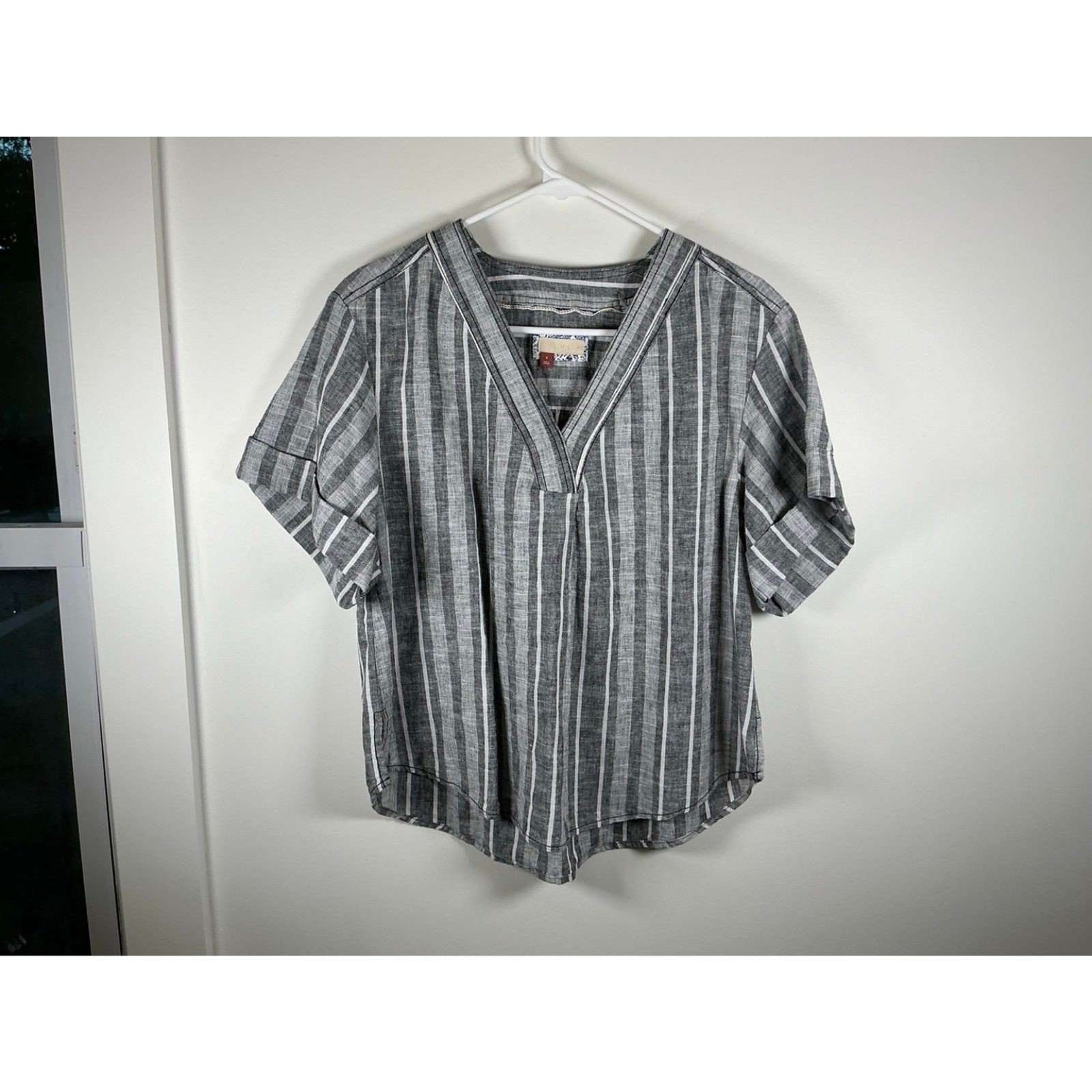 Pilcro Gray White Striped V Neck Short Sleeve Blouse Small