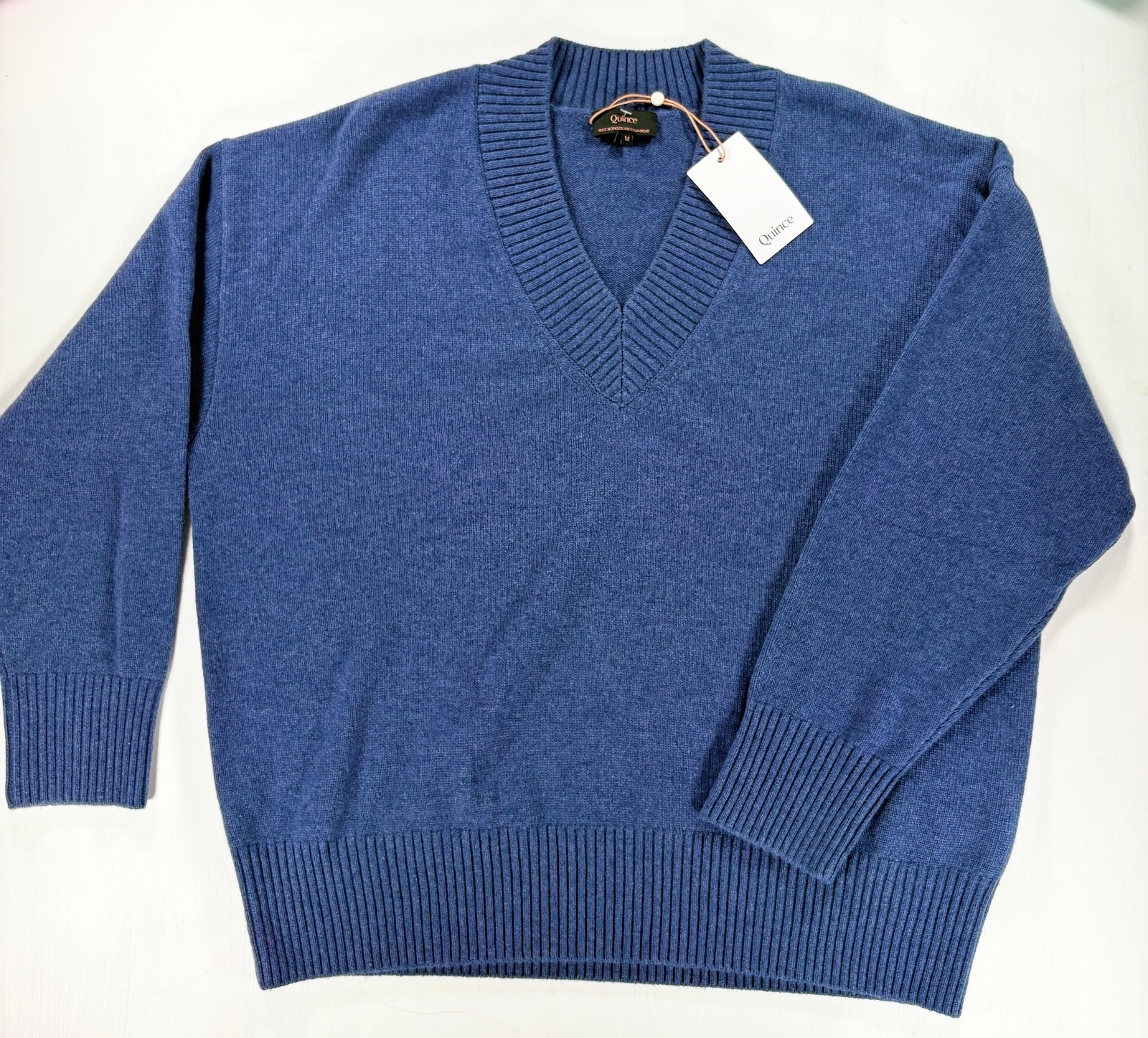 Quince 100% Cashmere V-Neck Sweater — NWT