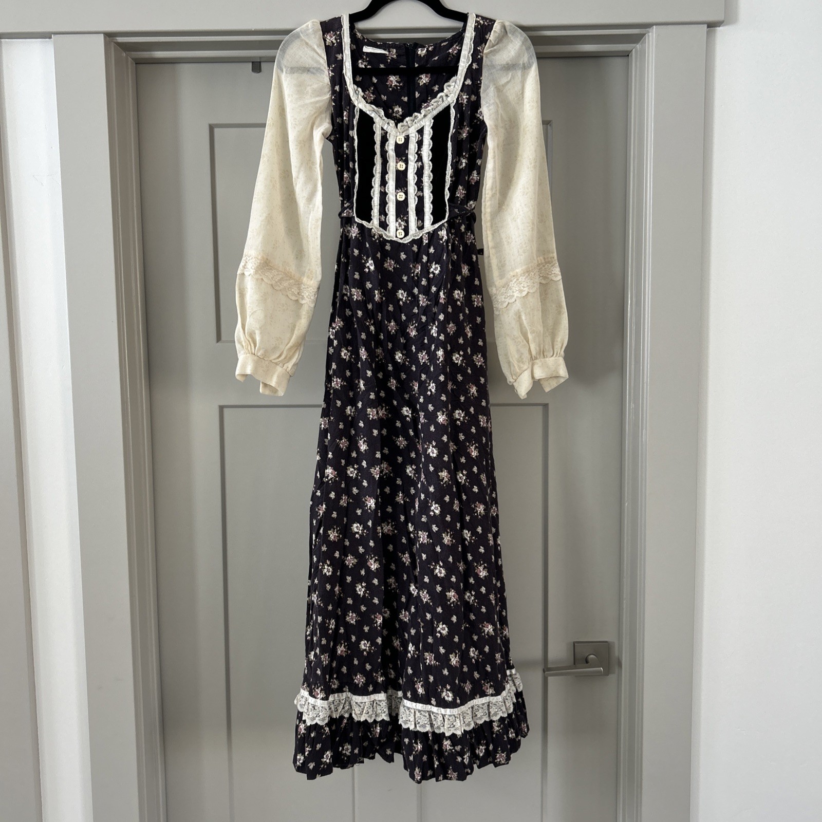 Vintage 1970s Gunne Sax Style Custom Made Lace Dress Size 3