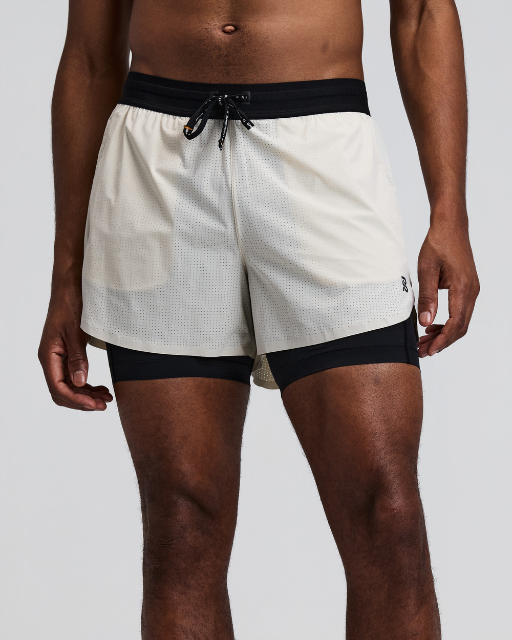 NEW Bandit Running Mens Vento 2-in-1 running shorts Champagne sz Medium compress