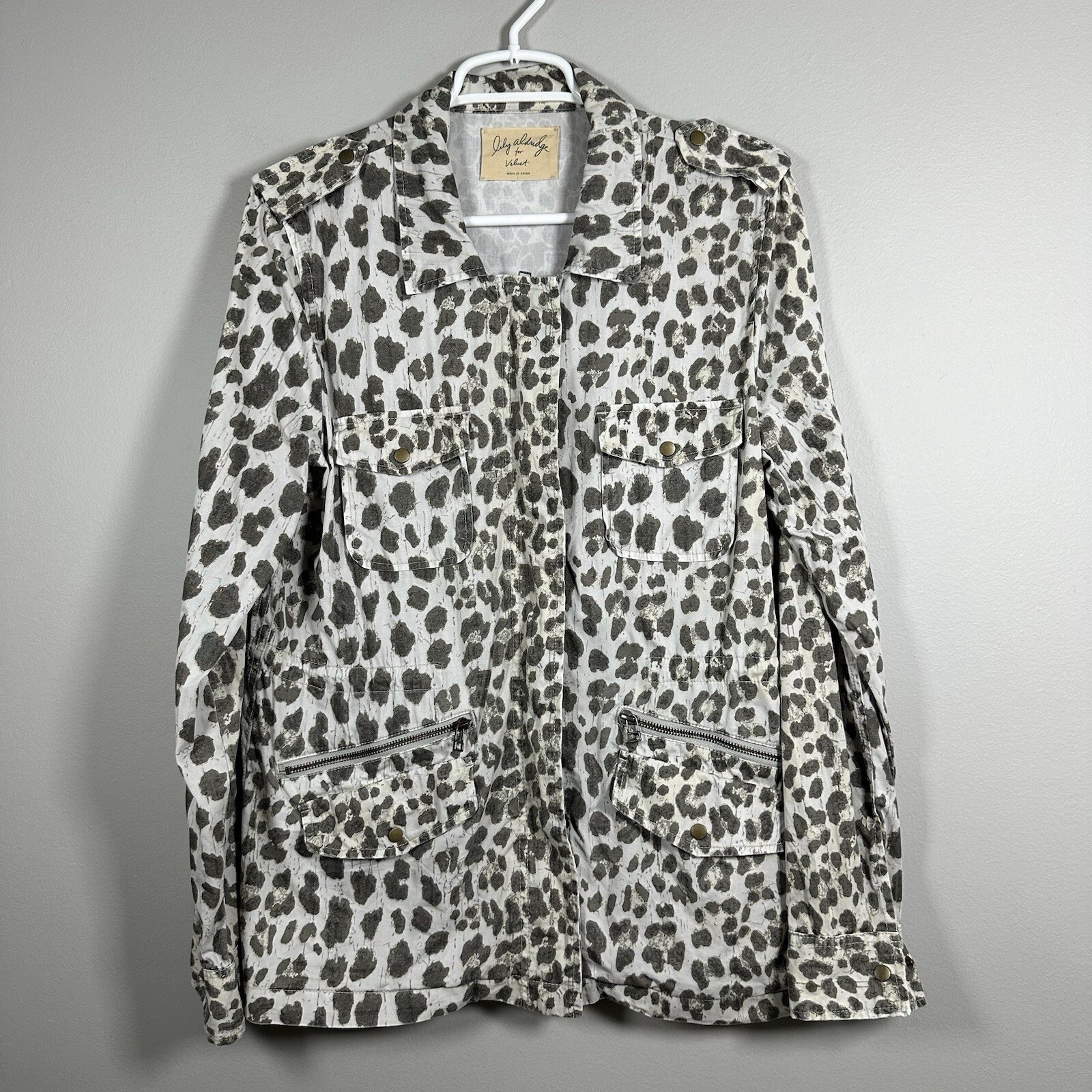Velvet Lily Aldridge Large Utility Jacket Gray Leopard Print Long Sleeve Cotton