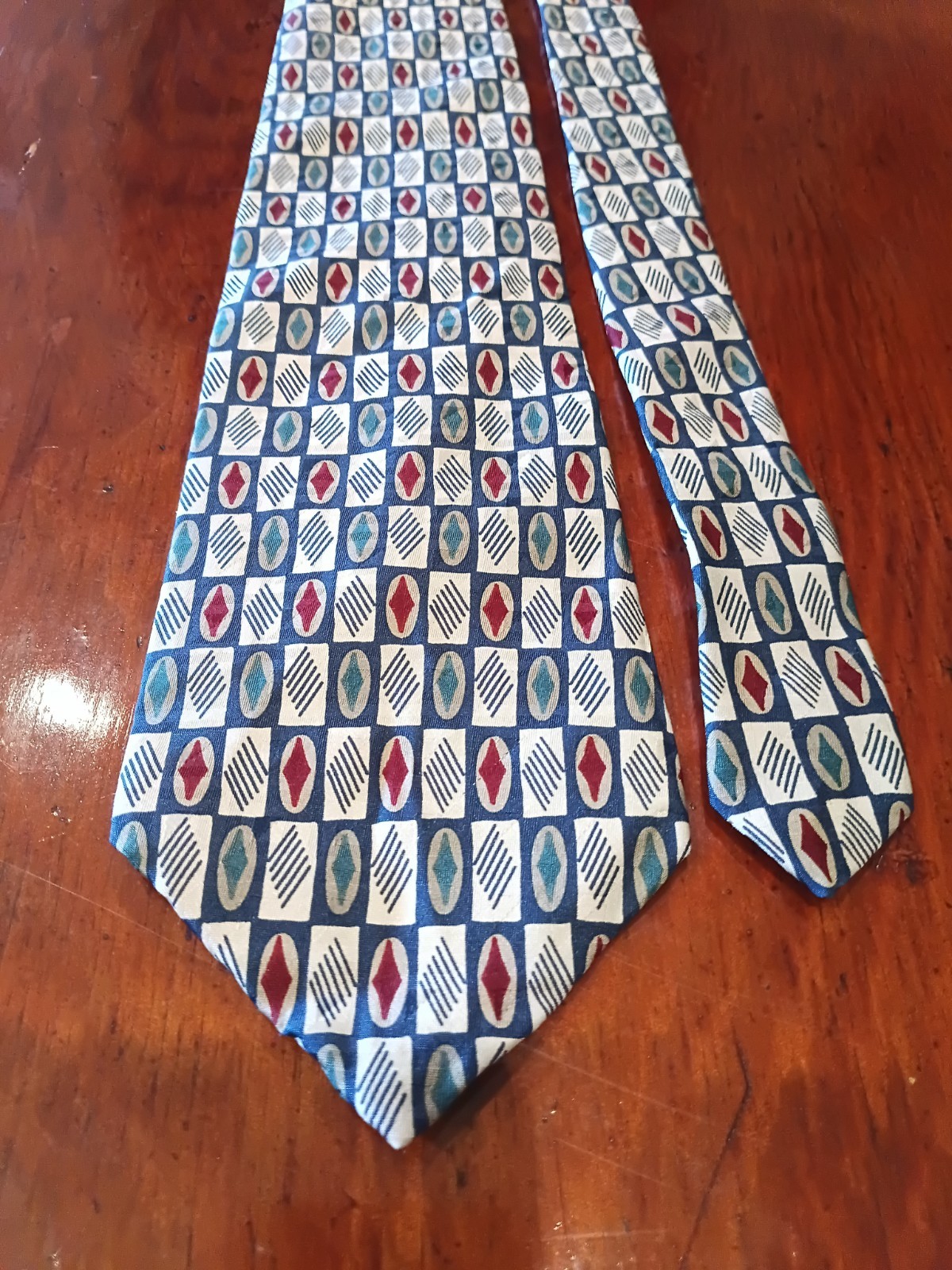 Paul Fredrick Men’s Tie 100% Italian Silk hand tailored in USA white blue red