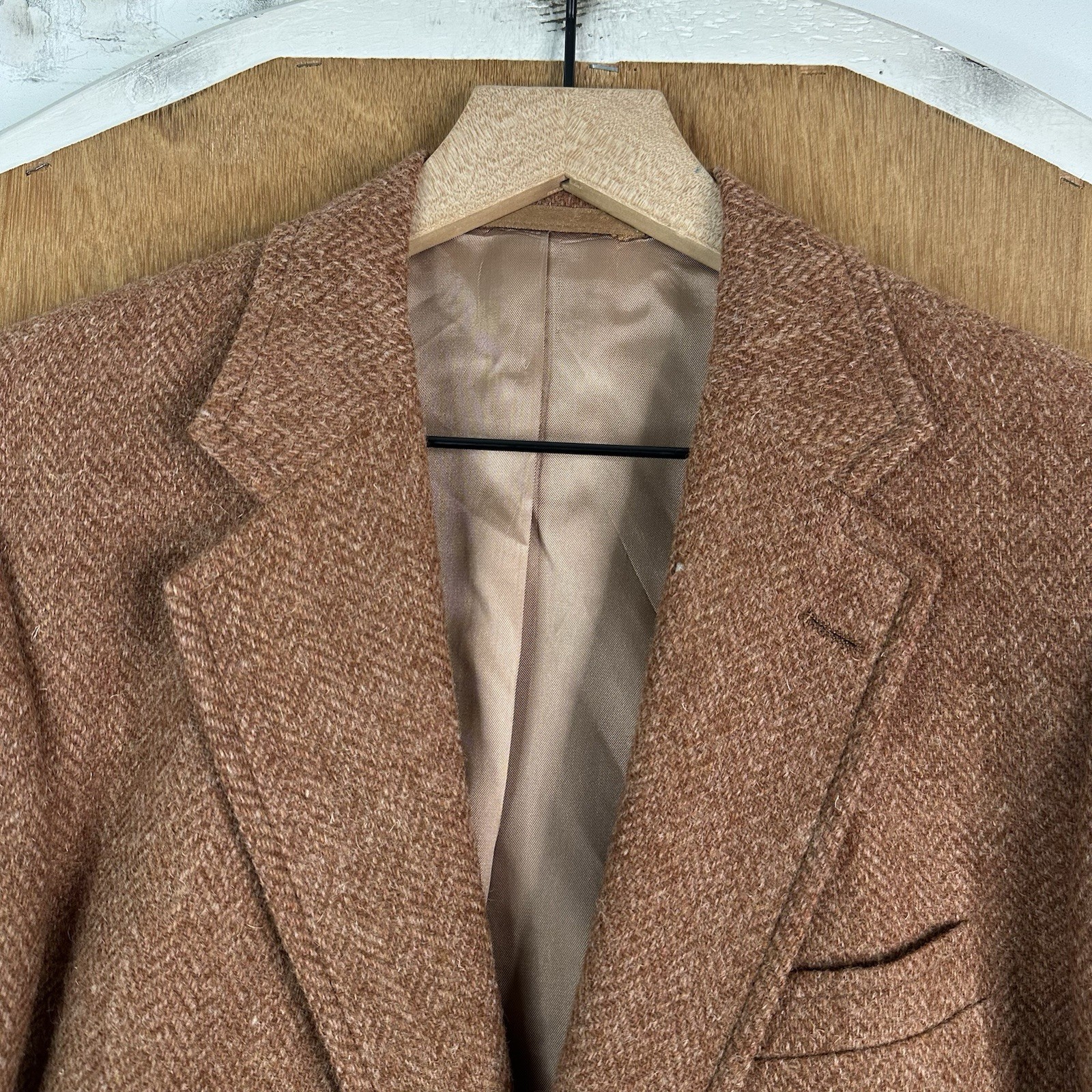 VTG Harris Tweed Jacket Mens 38R Orange Herringbone 2 Button 100% Wool Jacket