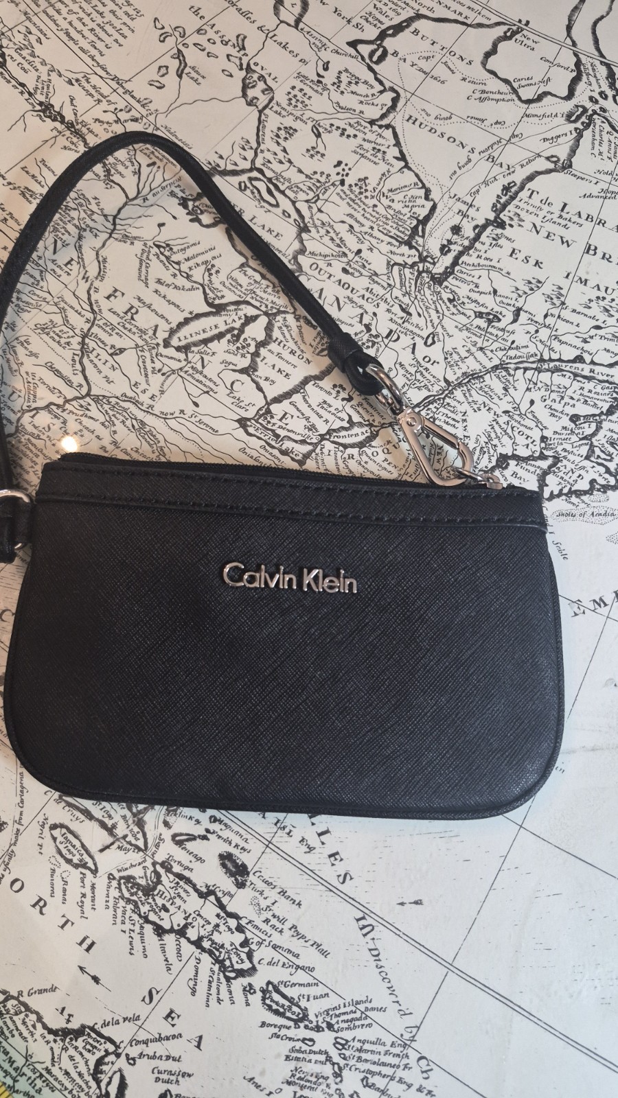  CLEARANCE CALVIN KLEIN Women Black Zipper Wristlet Clutch Purse Bag Small 