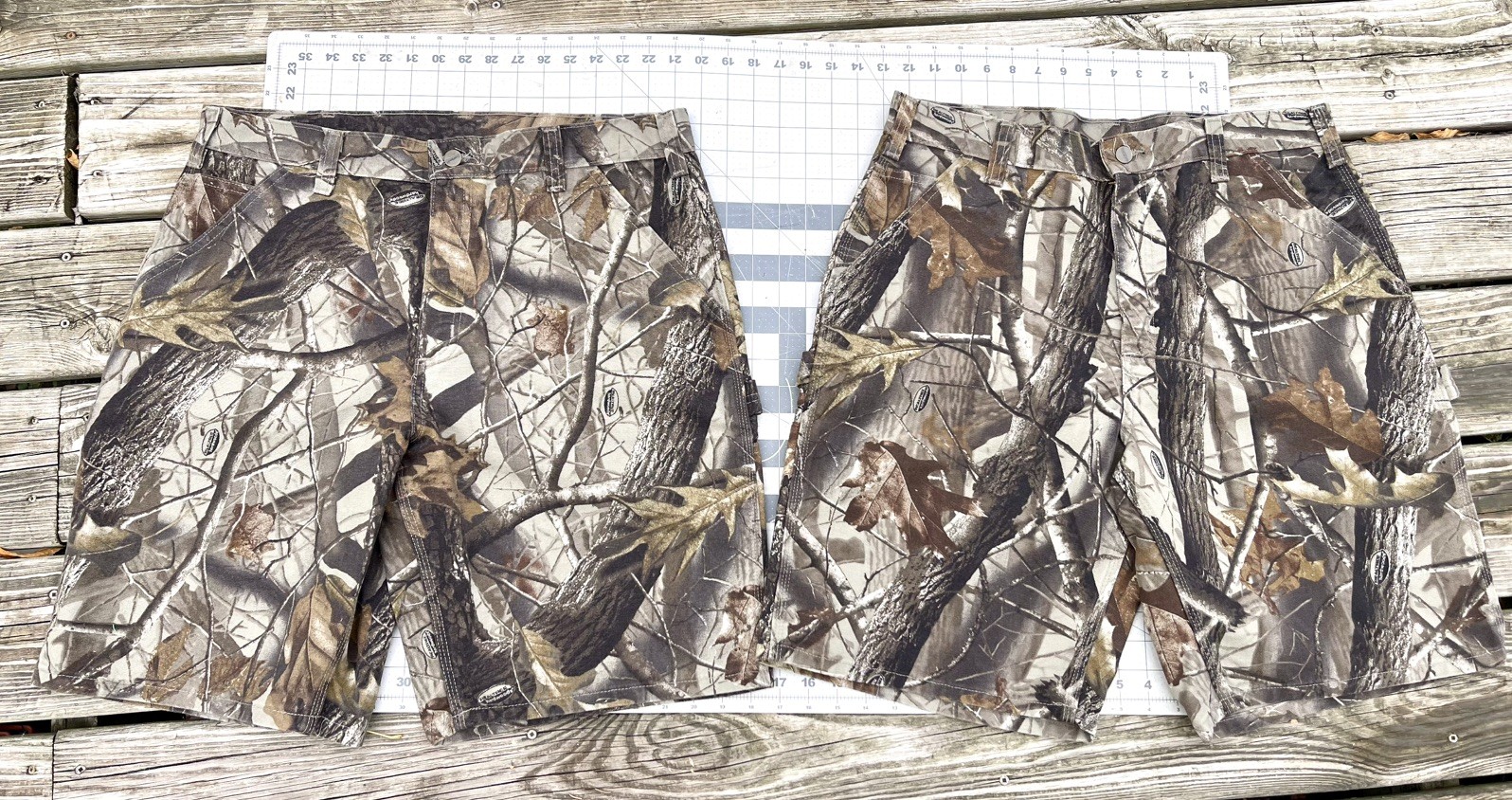 VINTAGE CARHARTT B191 CMO REALTREE CAMO CARGO SHORTS SIZE 36 – LOT OF 2 SHORTS