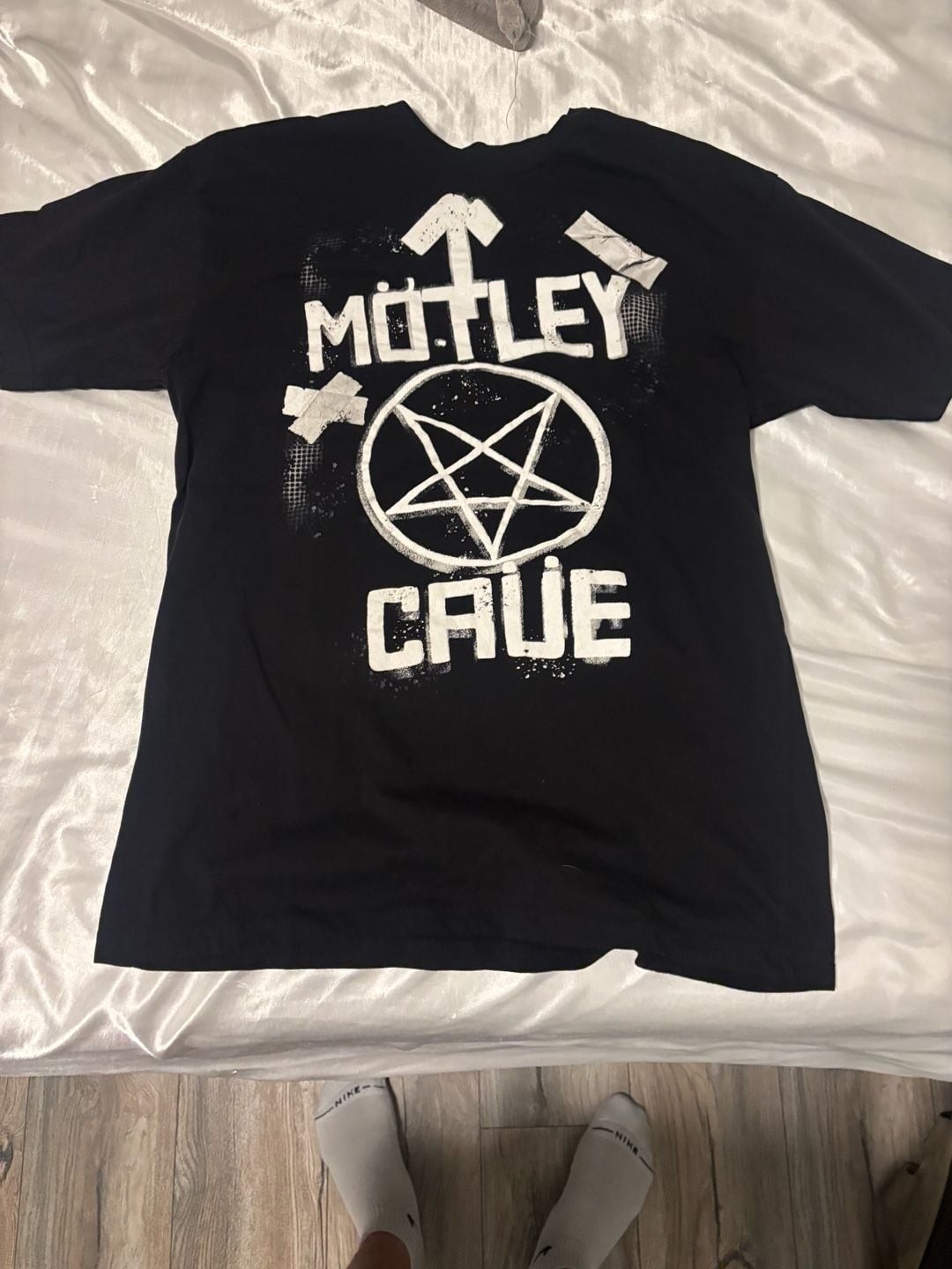 Motley Crue The Stadium Tour 2022 T-Shirt Size L Black Concert Tee