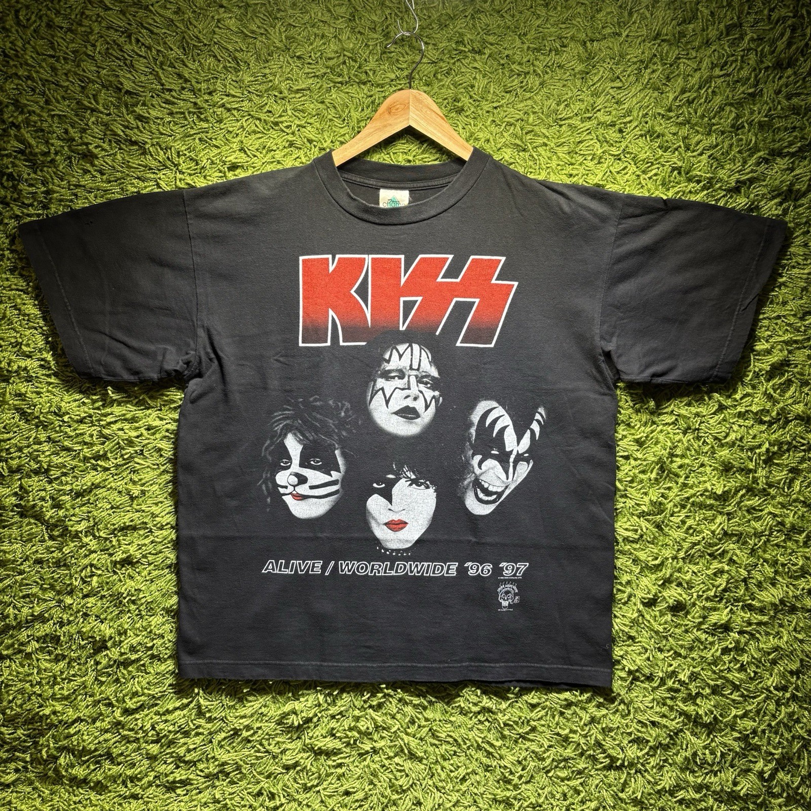 Vintage ’96/’97 Kiss Alive/Worldwide Tour T-Shirt Size XL Black With Magazine
