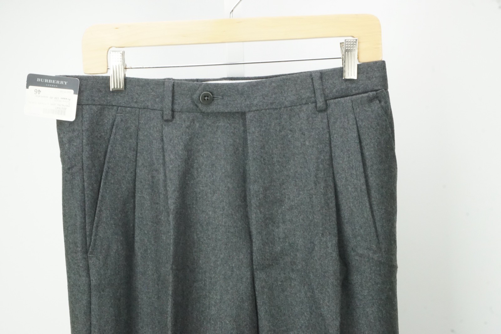 Burberry London Gray Flannel 100% Wool Mens Dress Pants Sz 46 EU BRAND NEW