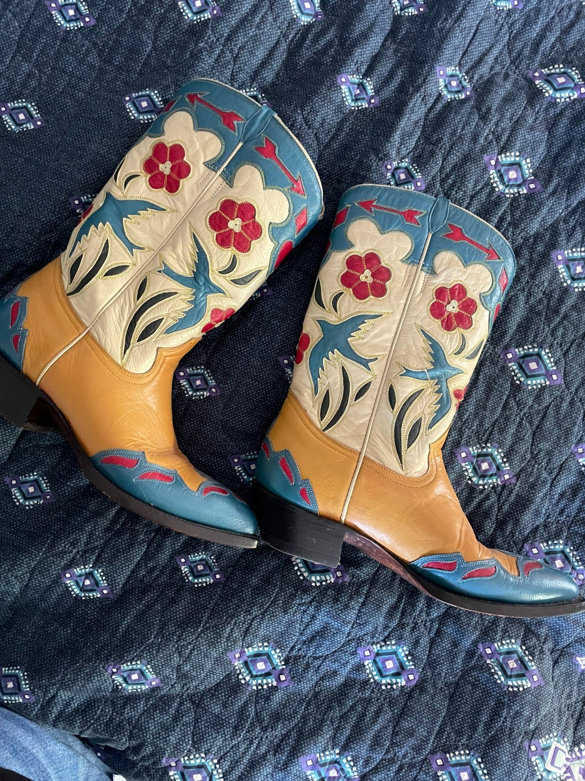 Montana Bluebird Cowgirl Boots Vintage Size 7.5 Iconic Stunning Western Wear