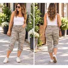 Sonoma Goods for Life Womens 6 Camo Capri Pants Mid Rise Cargo Gray Tan Stretch picture