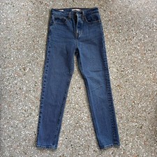Levi’s Premium Wedgie Straight Jeans Size 24 picture