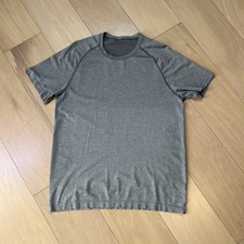 Lululemon Metal Vent Shirt Short Sleeve Men’s Large picture