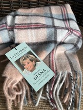 Lochcarron of Scotland Princess Diana Memorial Tartan Rose 100% Cashmere Scarf picture