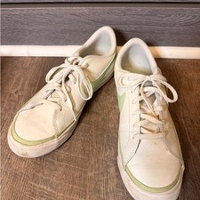Nike Court Legacy Honeydew Sneakers 7Y / Women’s 8.5 picture