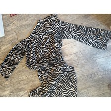 Snuggie Wearable Blanket One Size Zebra Stripe Print Fleece Robe w Sleeves ASO picture