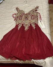 NEW UNUSED Small Burgundy Red Gold Lined Quinceañera/Prom Dress Eureka Boutique  picture