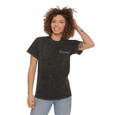 Untamed Men’s Graphic T-Shirt picture