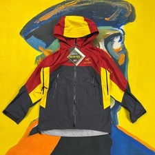 Arc'teryx x Songtsam Arc'teryx Beta AR picture