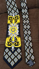 BEAUTIFUL V2 GIANNI VERSACE NOSTALGIC BLUE, GOLD, WHITE VINTAGE SILK TIE❤️ picture