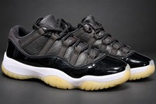 Air Jordan Air Jordan 11 Retro Low 72-10 picture