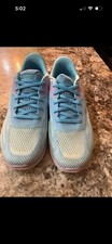 Women’s Sketchers picture