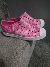 Native Jefferson Sugarlite Girls Size 2 Pink Camo Swirl Rubber Slip On Shoes picture