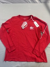 Merry Christmas Vineyard Vines Whale Long Sleeves Pocket Tee Red Size Medium picture