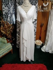 Elegant Ivory Chiffon Pleated V Neck Angel Short Sleeve Wedding Dress Size 8 picture