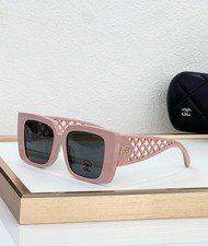 CHANEL CH5567 Pink Square Sunglasses Gray Lens Black CC Logo 52-20-140 picture