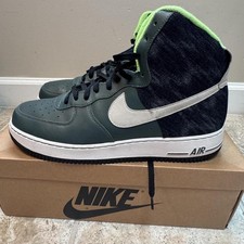 Nike Men's Green and Multi Trainer picture