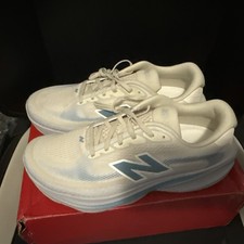 Size 11 - Brooks Eclipse Beige/Blue Wide Running & Jogging Athletic WELP56 picture