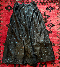 Antique Vtg 1880s Victorian Silk Taffeta Walking Skirt Cartridge Pleats 27 Waist picture