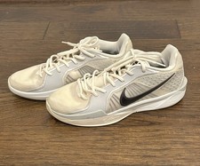 Nike Sabrina 2 Womens  11.5 (MENS 10.5) Coconut Milk picture