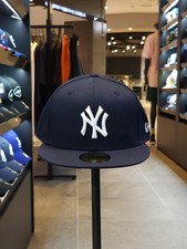 New Era 59FIFTY MLB Authentic New York Yankees Game Navy Fitted Cap 70331909 picture