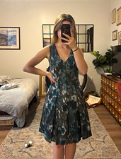 NWT LaVia18 blue patterned pleated a-line dress sleeveless v-neck picture