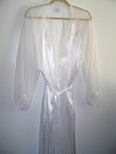 Vintage Sara Beth White Bridal Satin Lace Floral Applique Long Robe L Pearls picture