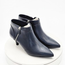 Easy Street Annalee Navy Pointed Toe Kitten Heel Ankle Boots Women’s Size 9 M picture