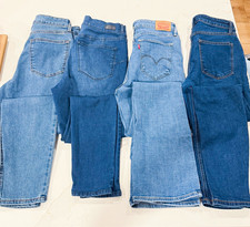 Levi's & No Boundaries Women's Blue Solid Denim Jeans Mixed Lot of 4 picture
